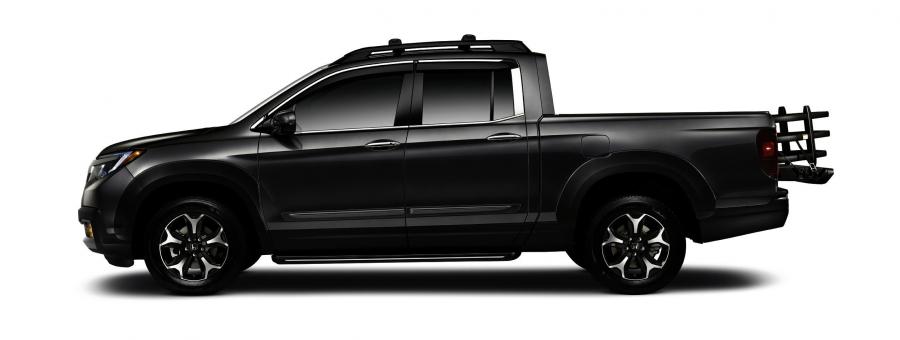 Honda Ridgeline with Honda Genuine Accessories 2016 года  (фото 2 из 3)
